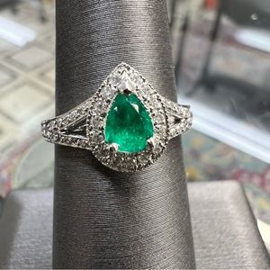 14k White Gold Diamond & Emerald Ring